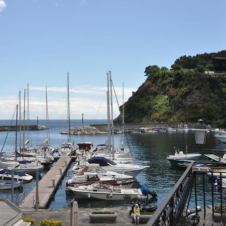 Hotel Ristorante Crescenzo Procida Camera foto