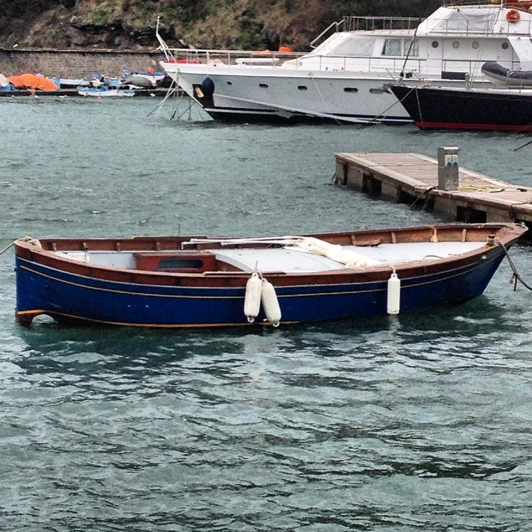 Hotel Ristorante Crescenzo Procida Esterno foto