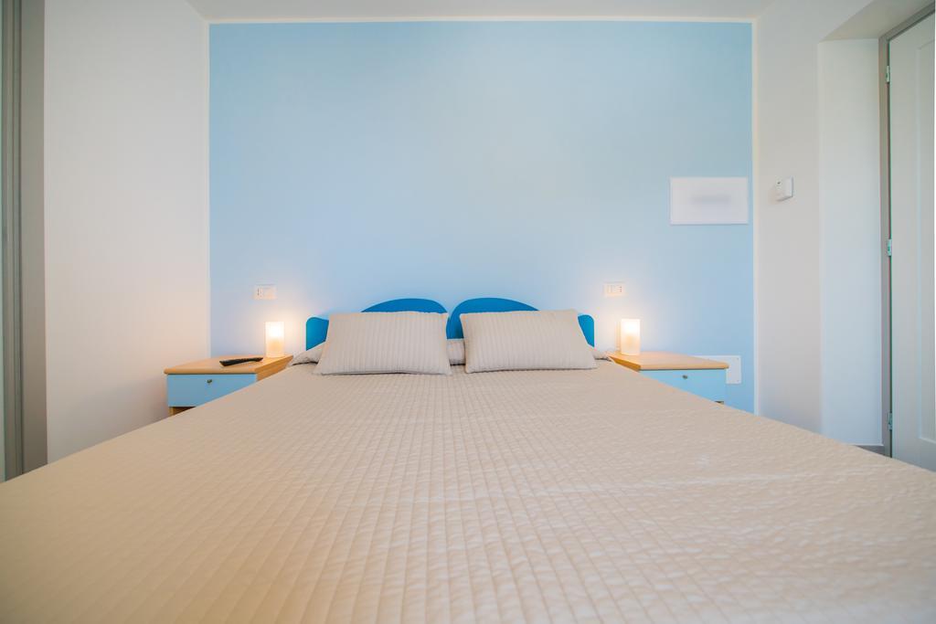 Hotel Ristorante Crescenzo Procida Esterno foto